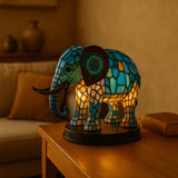 Elefánt alakú színes üveges lámpa