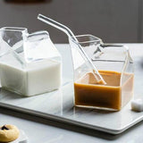 Kompakt üveg bögre tejkarton formában